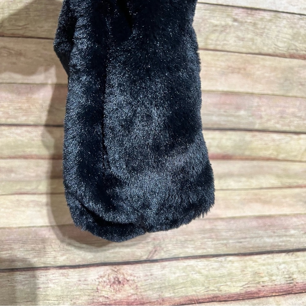 Barts Fuzzy Bucket Bag - Picture 9 of 9